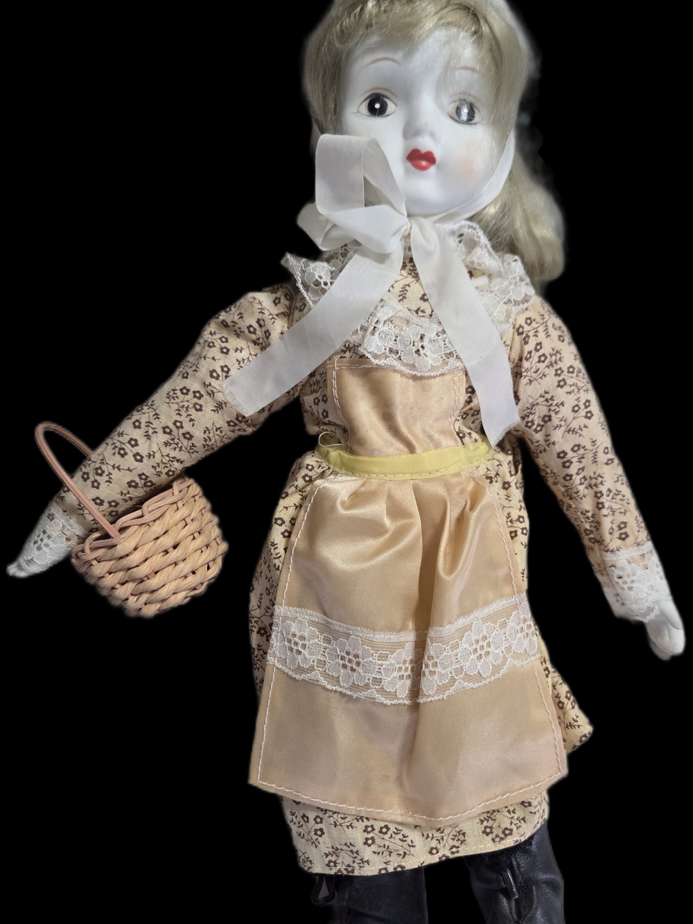 Vintage Walda Prairie Doll: Hand-Painted Bisque Porcelain, 12in